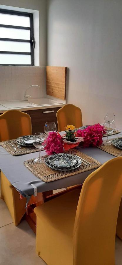 Kaz Papaye Apartment Сен-Пиер Екстериор снимка